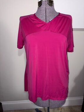 SUGOI Women's V-Neck Short Sleeve Top - Hot Pink